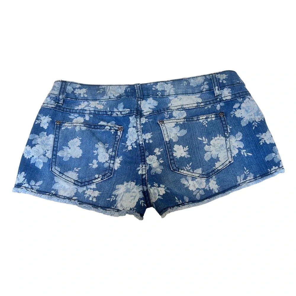 Mudd Blue Floral Studded Denim Shorts Women 7 Low Rise Frayed Hem Y2K Boho